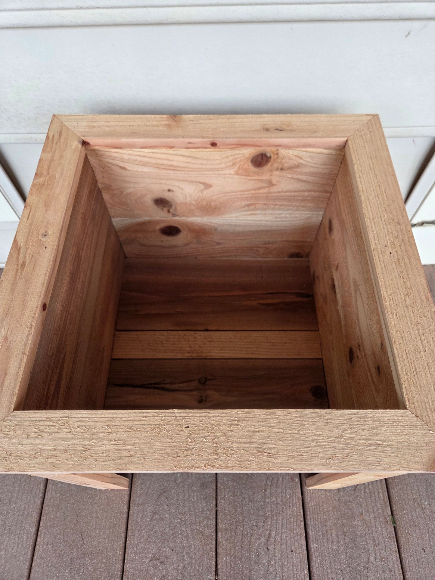 Handcrafted Cedar Planter Box (Square)
